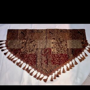 NWOT Croscill Ascot Valance Red Galleria 40" x 25” Tassel Beaded Gold Bronze